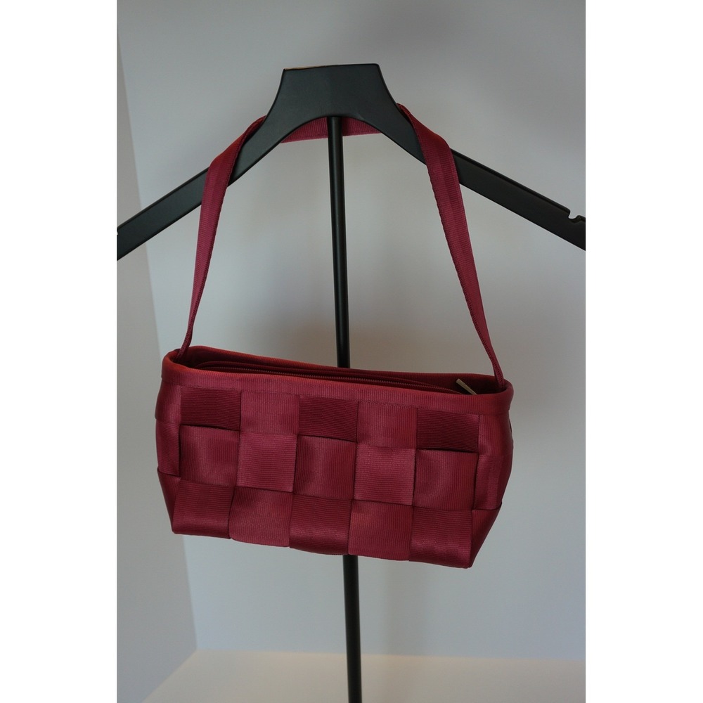 Harveys Seatbeltbag Burgundy Woven Baguette Shoulder Bag Star Zipper KC.1060